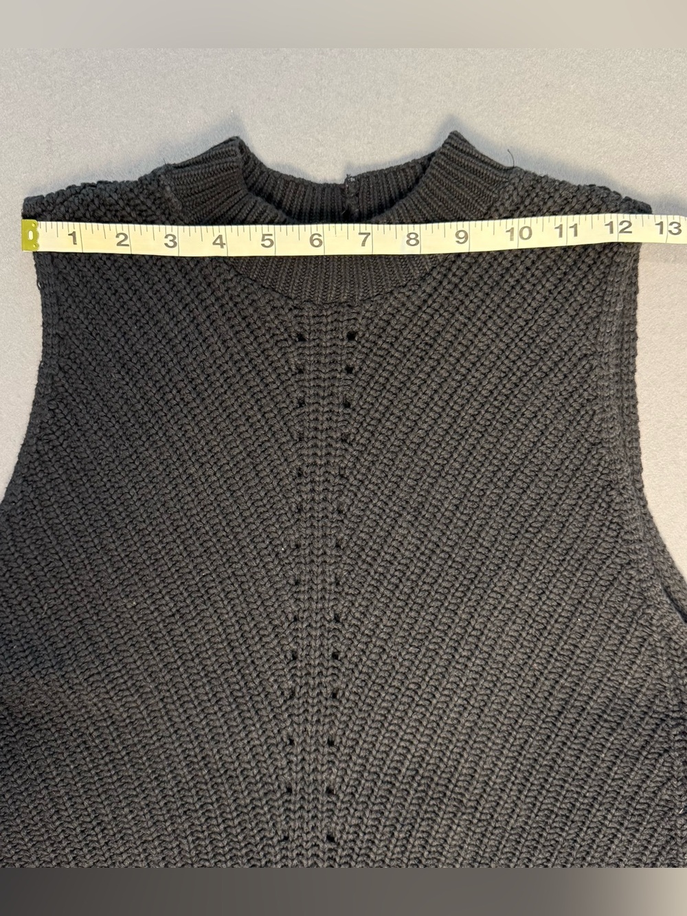 Express Black Ribbed Sleeveless Knit Top - Picture 6 of 10